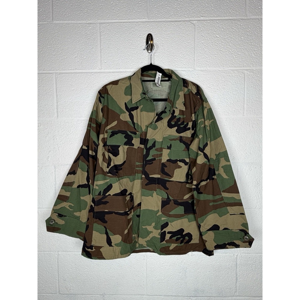 Vintage US Army BDU Woodland Camo Jacket Medium Short Ripstop Unissued 1990s